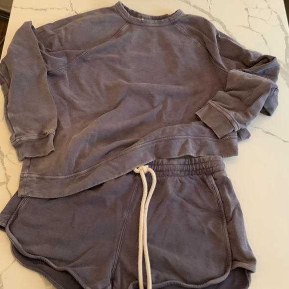 Pants - Adorable and soft sweat shirt and draw string shorts set